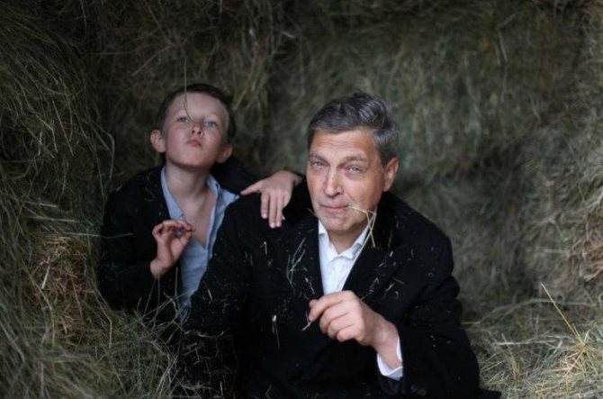 Биография Александра Невзорова