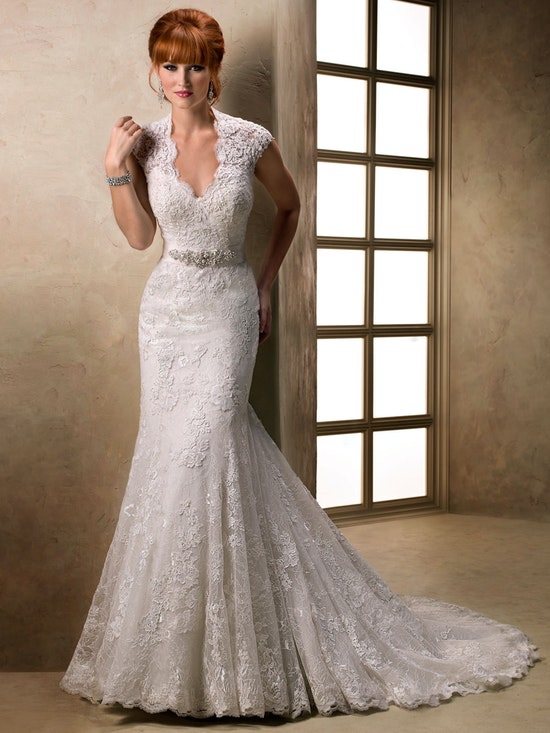Эксклюзивное свадебное платье напрокат Carolina от Maggie Sottero в Москве по цене 12700 руб. до 30 дней