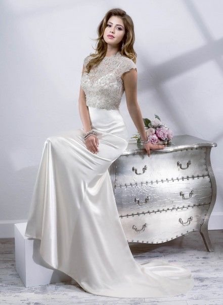 Легкое свадебное платье Maggie Sottero Sheridan напрокат в Москве, дорогое свадебное платье в аренду от 4850 руб. до 30 дней, прокат сатинового свадебного платья прямого кроя, аренда свадебного платья с лямками, свадебное платье с кружевным топом напрокат