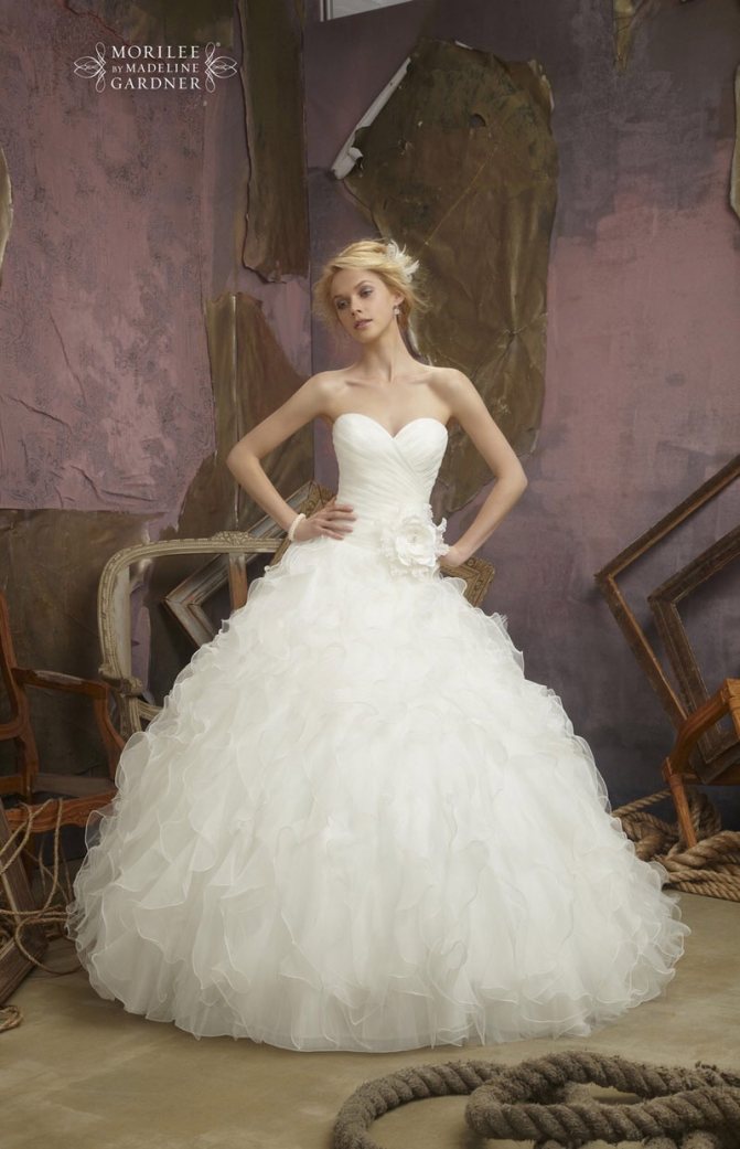 Mori Lee 4816 - 14.700 рублей - прокат свадебного платья в Москве, взять напрокат дорогое свадебное платье, американское свадебное платье в аренду