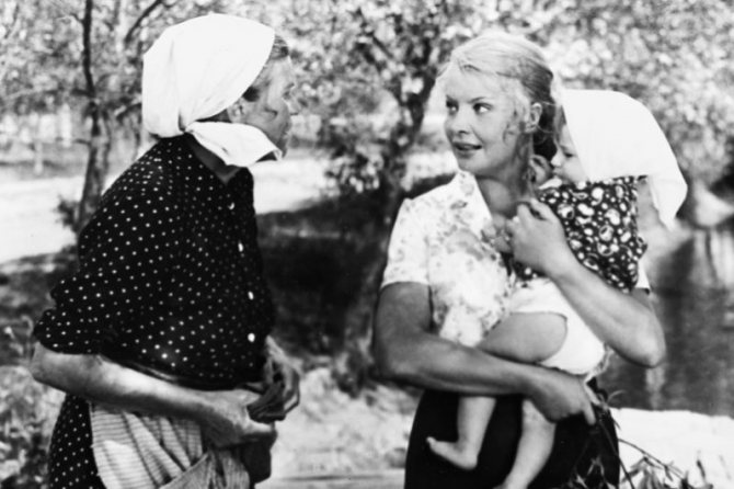 В фильме «Мачеха» 1973 года актриса сыграла одну из своих наиболее известных ролей в кино. Фильм стал лидером проката, а Доронина вновь была признана актрисой года по опросу журнала «Советский экран», а также удостоена награды кинофестиваля в Тегеране.